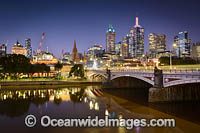 Princes Bridge and Melbourne City, viewed over the Yarra River from Southbank. Melbourne, Victoria, Australia.