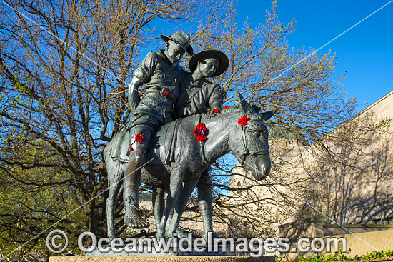 Simpson Memorial Canberra photo Simpson Memorial Canberra photo