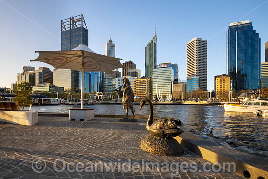 Elizabeth Quay Perth photo