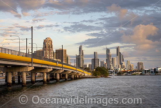 Sundale Bridge Surfers photo