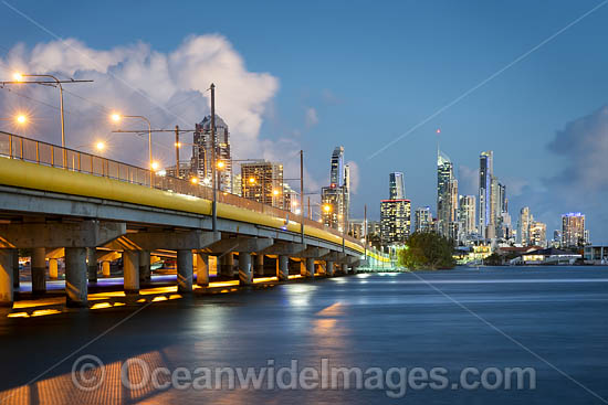 Sundale Bridge Surfers Paradise photo