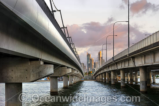 Sundale Bridge Surfers Paradise photo