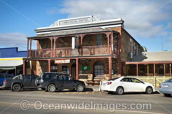 Commercial Hotel photo