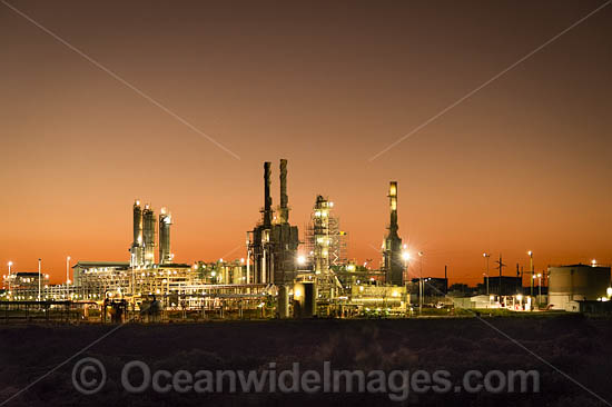 Santos hydrocarbon processing plant photo