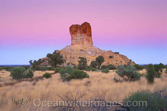 Chambers Pillar Australia photo Chambers Pillar Australia photo