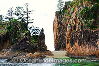Spectacular rocky coastline showing Honeymooners Beach. Hayman Island, Whitsunday Islands, Queensland, Australia