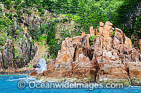 Spectacular rocky coastline at Hayman Island, Whitsunday Islands, Queensland, Australia