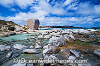 Castle Rock Flinders Island Tasmania Photo - Gary Bell