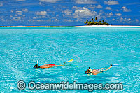 Snorkelling tropical Island Photo - Gary Bell