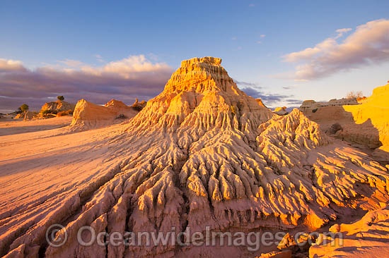 Sand dunes Mungo National Park photo Sand dunes Mungo National Park photo