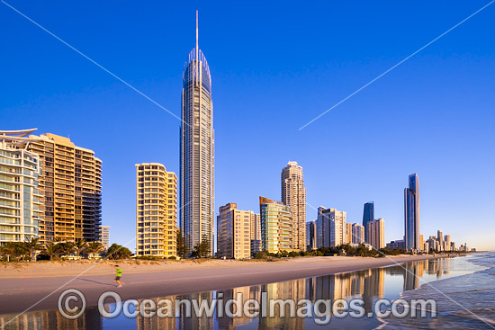 Surfers Paradise City photo