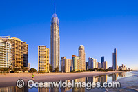 Surfers Paradise City Photo - Gary Bell