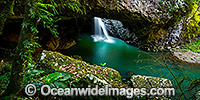 Natural Arch Springbrook Photo - Gary Bell