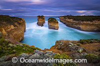 Limestone stacks Port Campbell Photo - Gary Bell