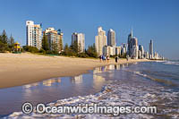 Surfers Paradise Photo - Gary Bell