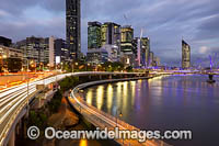 Brisbane city river Photo - Gary Bell