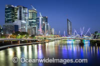 Brisbane city river Photo - Gary Bell