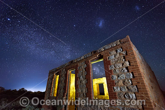 Mundi Mundi Clay Pan photo