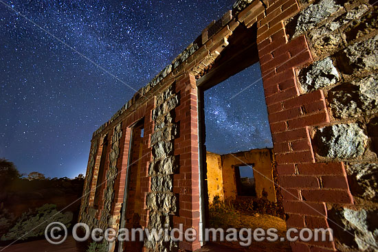 Mundi Mundi Clay Pan photo