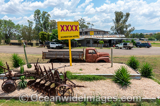 Somerton Hotel photo